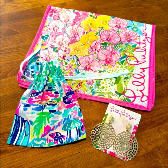 Lilly Pulitzer Earrings Lace Statement Gift Set Dust Bag Gift Bag Shopping NWT - Picture 1 of 5